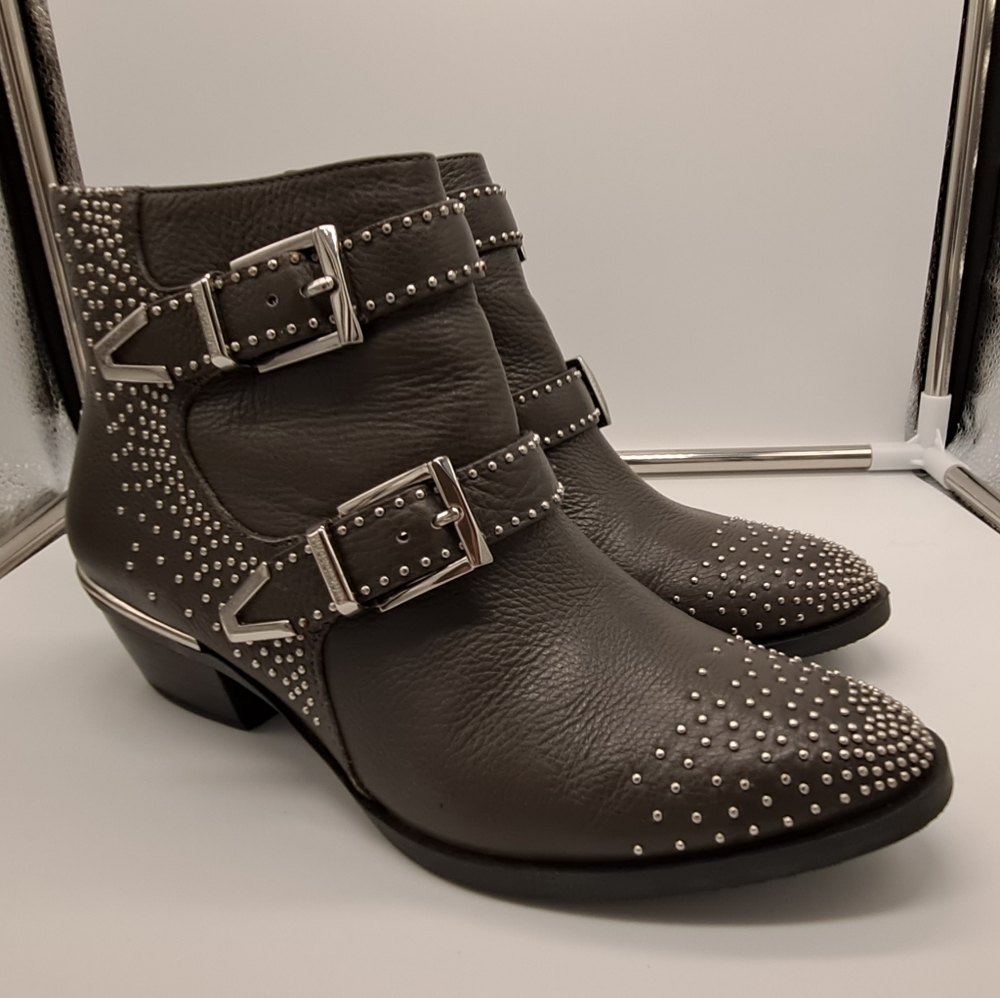 Vince Camuto wolf Grey gray silver Studded leather boots Booties 6.5M